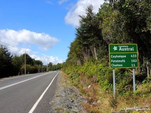 Carretera Austral - Chile Carretera Austral - Chile - A estrada Carretera Austral tem trechos asfaltados como esse.