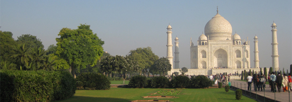 Jardins do Taj Mahal - Agra - Índia Jardins do Taj Mahal - Agra - Índia -