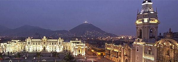 Palácio de Governo (esq.) e Catedral de Lima (dir.) - Lima - Peru Palácio de Governo (esq.) e Catedral de Lima (dir.) - Lima - Peruna Praça Maior (ou das Armas), no centro.