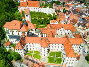 Abadia de St. Mang - Füssen - Alemanha Abadia de St. Mang - Füssen - Alemanha - Cidade medieval de Füssen