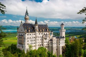 Castelo de Neuschwanstein Castelo de Neuschwanstein - Cidade medieval de Füssen